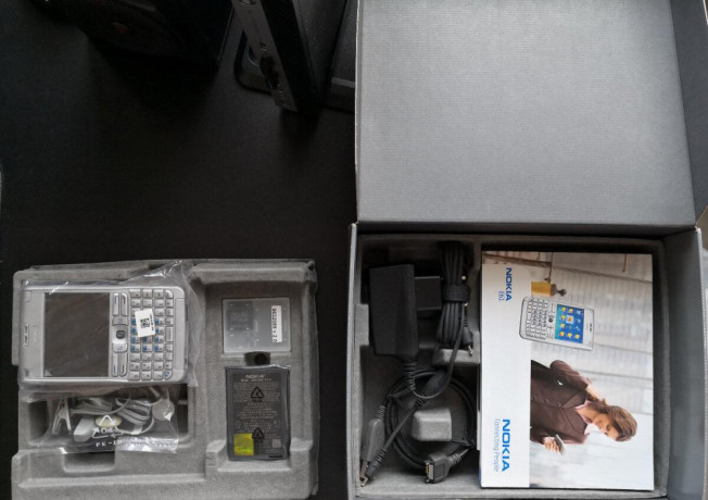 retro-nokia-e61-novy-ulozenka-komplet-prislusenstvo-big-0