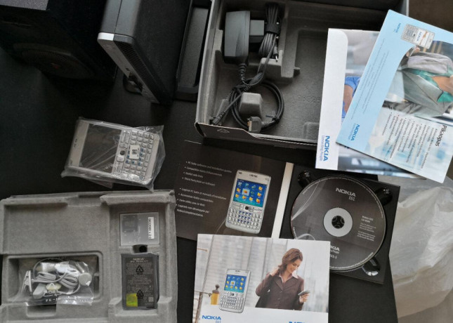 retro-nokia-e61-novy-ulozenka-komplet-prislusenstvo-big-1