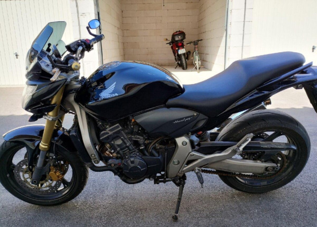 honda-hornet-600-big-1