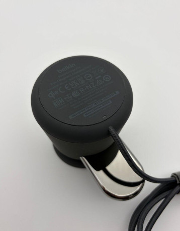 belkin-boost-charge-pro-qi2-15w-2v1-magsafe-big-4