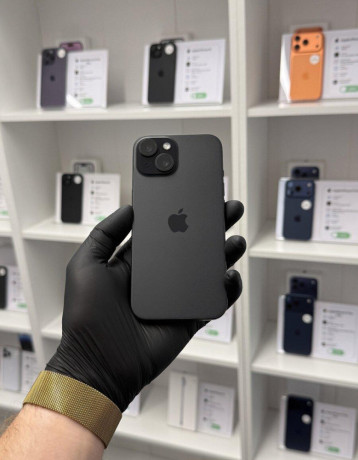 apple-iphone-15-256gb-black-big-0