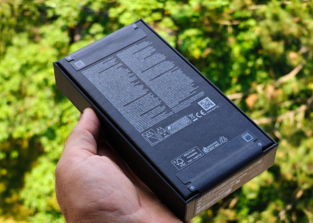 samsung-galaxy-s26-256gb-black-novy-komplet-zaruka-3-roky-big-1