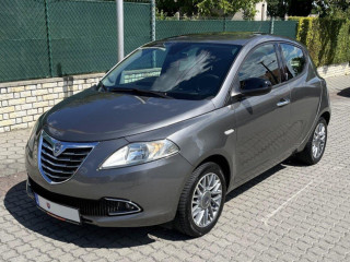 lancia-ypsilon-gold-12i