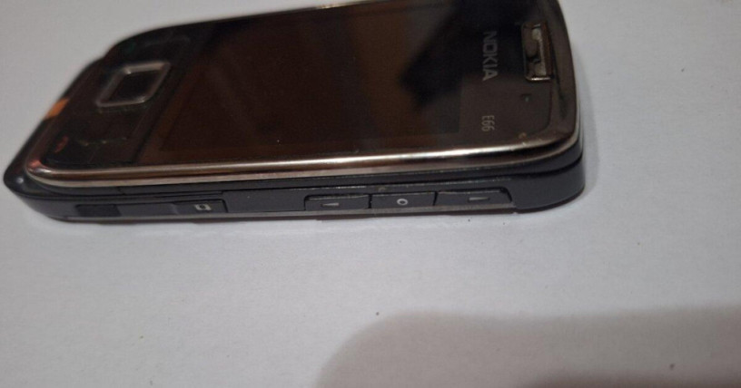nokia-e66-big-4