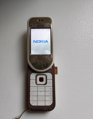 predam-retro-telefon-nokia-big-2