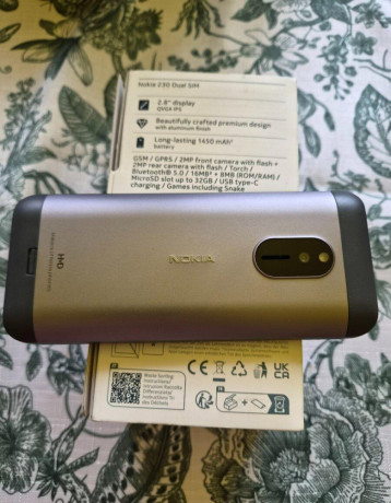 nokia-230-model-2024-dual-sim-cierny-v-zaruke-do-1-2028-zaru-big-2