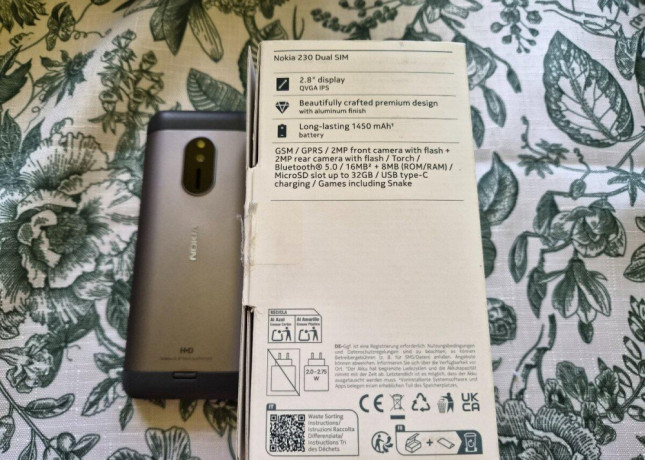 nokia-230-model-2024-dual-sim-cierny-v-zaruke-do-1-2028-zaru-big-4