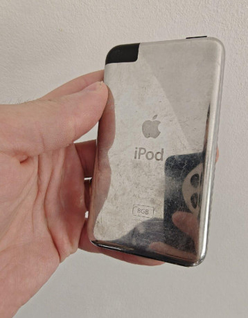 apple-ipod-touch-8gb-big-1