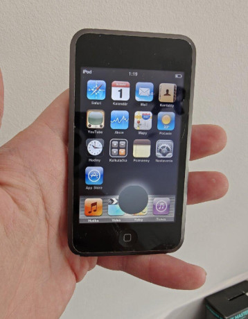 apple-ipod-touch-8gb-big-3