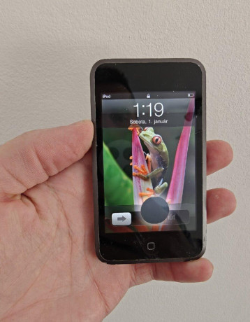 apple-ipod-touch-8gb-big-0