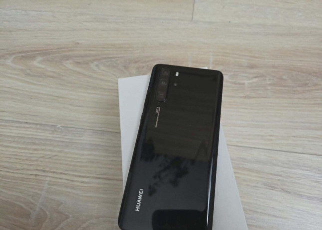 huawei-p30-pro-6gb-128gb-black-top-stav-big-1