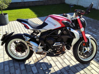 mv-agusta-dragster-rr