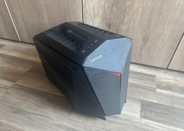skrinka-lenovo-cube-y720-450w-zdroj-80plus-bronze-big-0