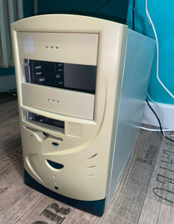 retro-pc-matx-skrinka-big-0