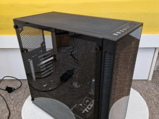 skrinka-sharkoon-tg5-atx-tempered-glass