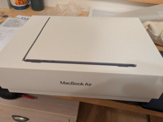 krabica-od-apple-macbook-air-nalepky