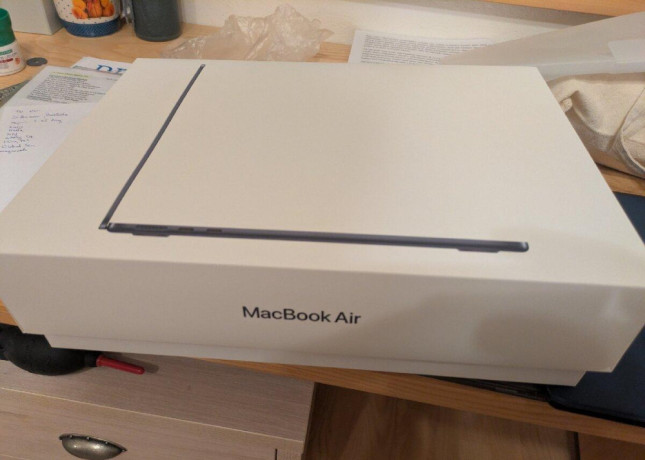krabica-od-apple-macbook-air-nalepky-big-0