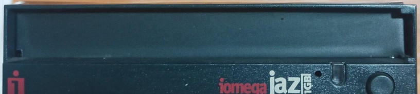 iomega-zip-1gb-scsi-big-0