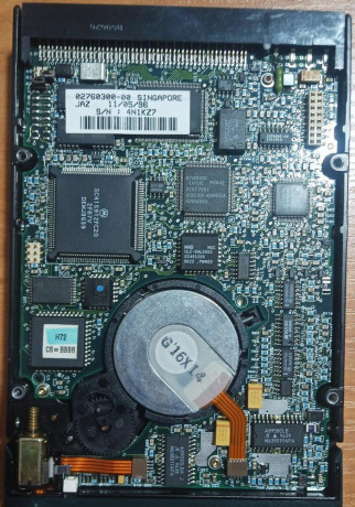 iomega-zip-1gb-scsi-big-1
