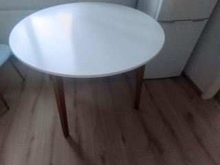 predam-jedalensky-stol
