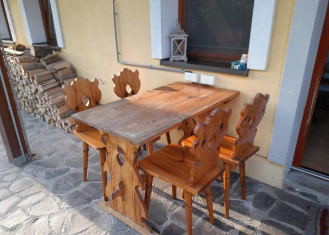 rustikalny-stol-stolicky-a-pribornik-big-1