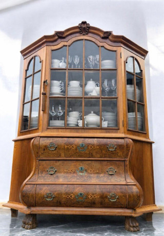 nadherna-starozitna-vitrina-s-intarziouv179xs133xh43-big-0