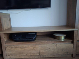 skrinka-pod-tv