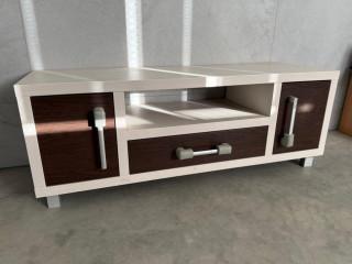 skrinka-pod-tv-sirka-125cm