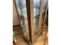 presklena-vitrina-s-osvetlenim-small-4