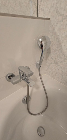 predam-kvalitnu-sprchovu-bateriu-hansgrohe-big-0