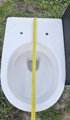 zavesne-wc-big-1