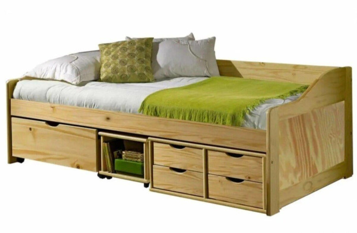 drevena-postel-200x90-cm-big-1