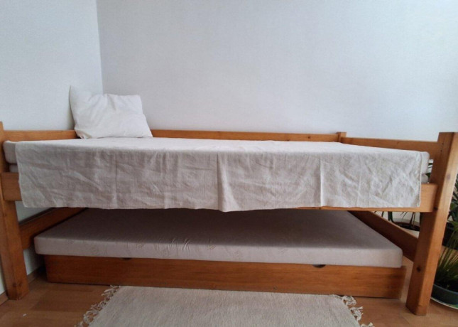 postel-s-pristelkou-big-1