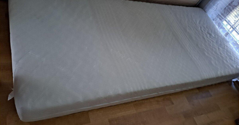 darujem-matrac-90x200-big-0
