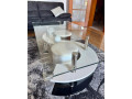 moderny-konferencny-stolik-v-tvare-s-2-taburetky-small-0