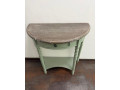 vintage-polkruhovy-stolik-small-0