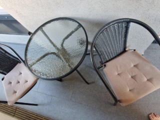 predam-balkonovy-zahradny-set-2-stolicky-stolik