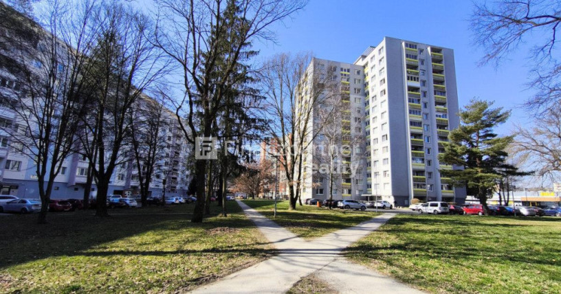 trojizbovy-byt-humenne-big-0