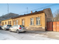historicka-budova-s-rozlahlym-pozemkom-small-1