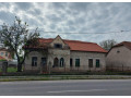 predam-v-sturove-rodinny-dom-s-velkym-pozemkom-small-0