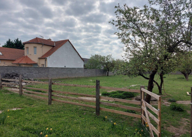 predam-v-sturove-rodinny-dom-s-velkym-pozemkom-big-4