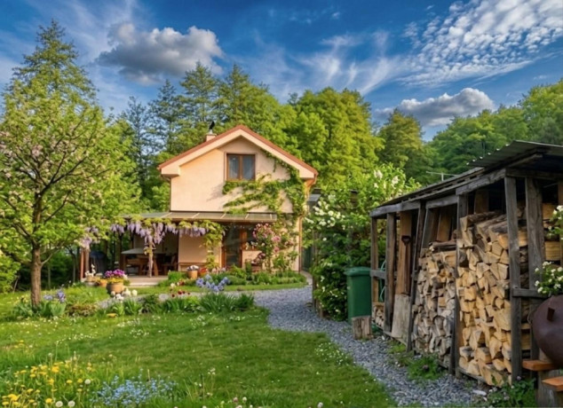 znizena-cena-krasna-chata-na-romantickom-mieste-janova-big-3