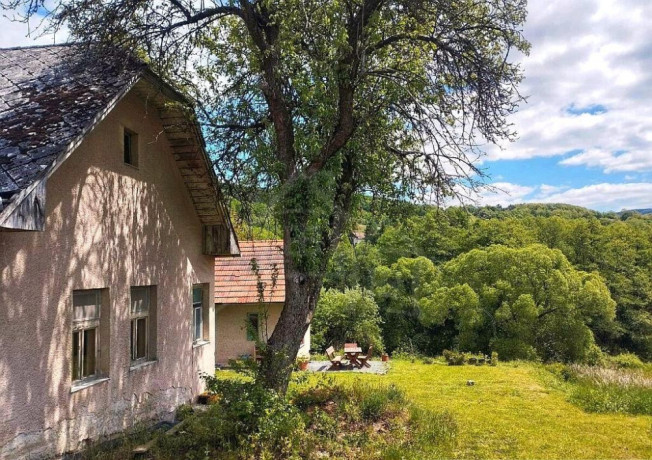 rodinny-dom-v-srdci-zajezovskych-lazov-big-2
