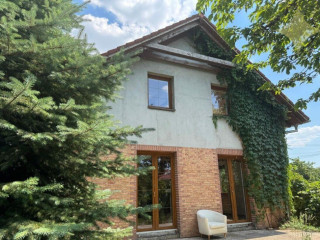 na-predaj-4-izbovy-rodinny-dom-506-m2-bratislava-vajnory