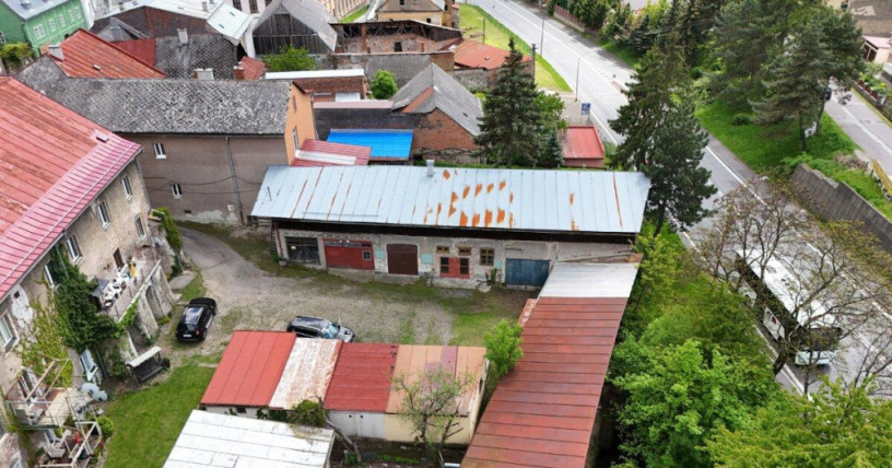 ponukame-na-predaj-garazskladove-priestory-v-meste-kremnica-big-1