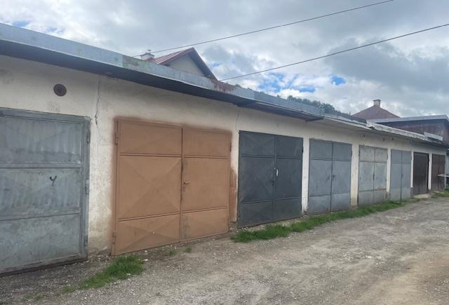 garaz-s-montaznou-jamou-v-brezne-big-0