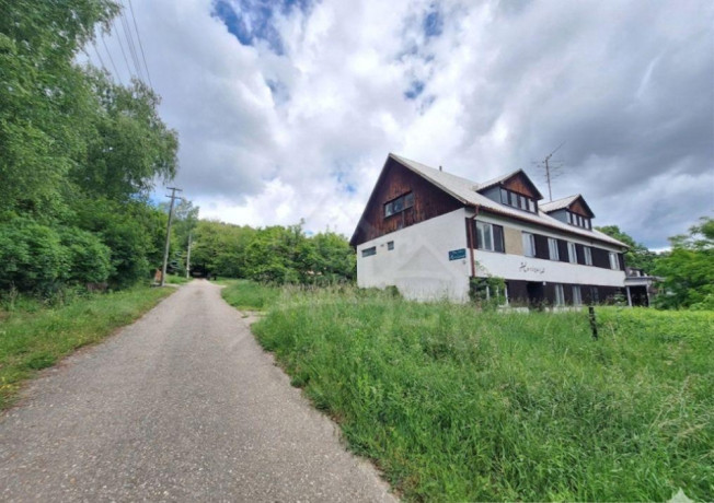 penzion-so-samostatnym-apartmanom-blizko-lesa-a-dunaja-v-r-big-0