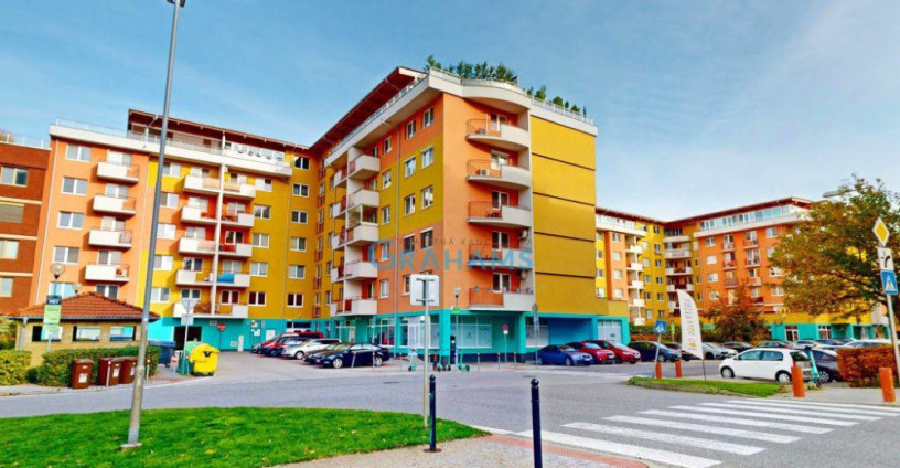 predaj-kanc-priestorov-514-m2-16-r-stavba-vyborna-poloha-big-0