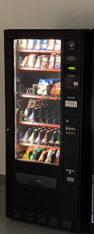 automat-na-cukrovinky-a-napoje-snack-big-2