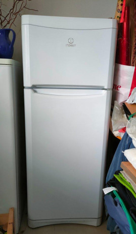 chladnicka-s-mraznickou-indesit-tan-2-w-svh-60x150x63-big-0